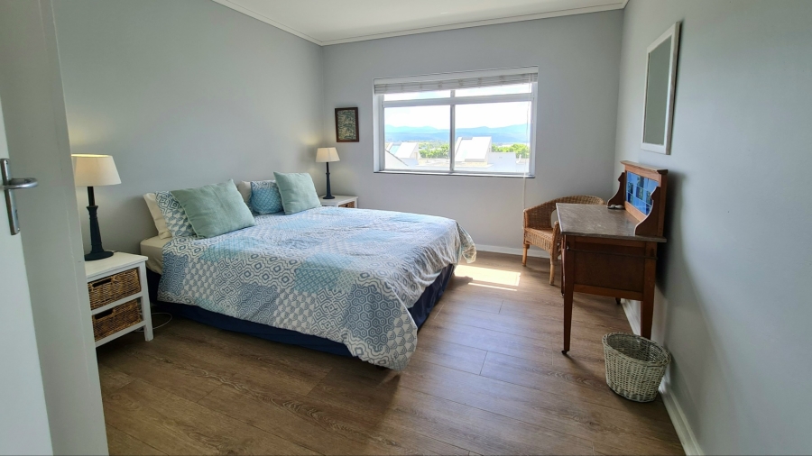 4 Bedroom Property for Sale in Lookout Beach Western Cape